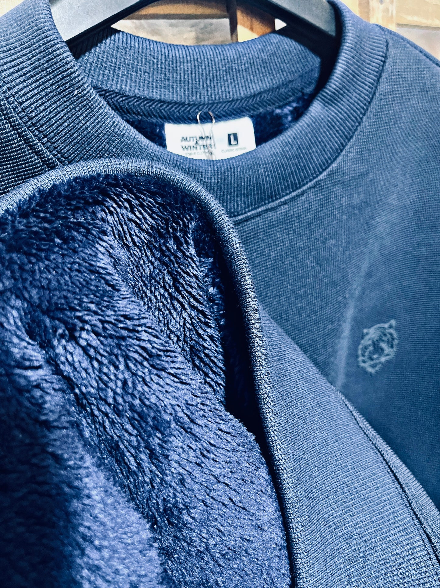 Sweatshirt