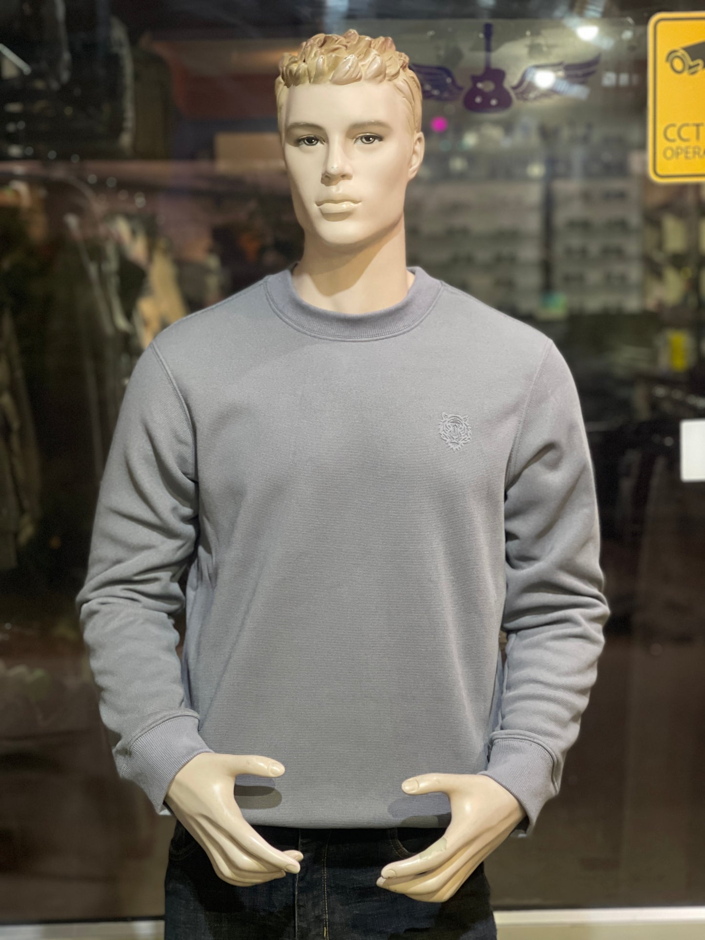Sweattshirt