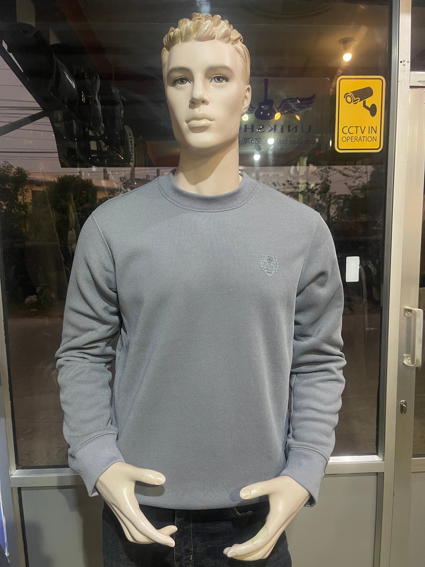 Sweattshirt