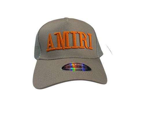 Caps